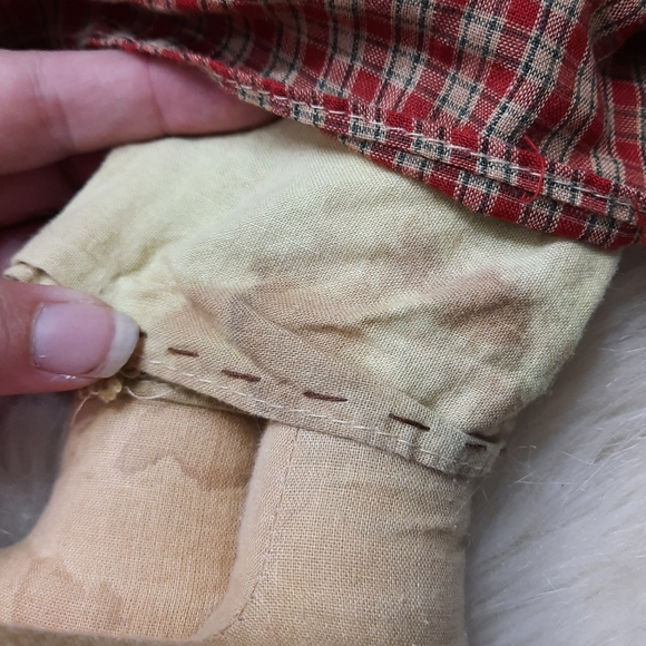 ~{Vintage}~ Primitive style fabric doll. - Picture 6 of 8